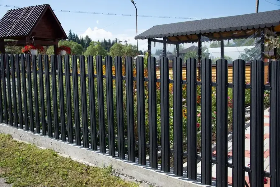 Common Issues During Metal Fence Installation Santa Rosa, CA Common Issues During Metal Fence Installation Santa Rosa, CA