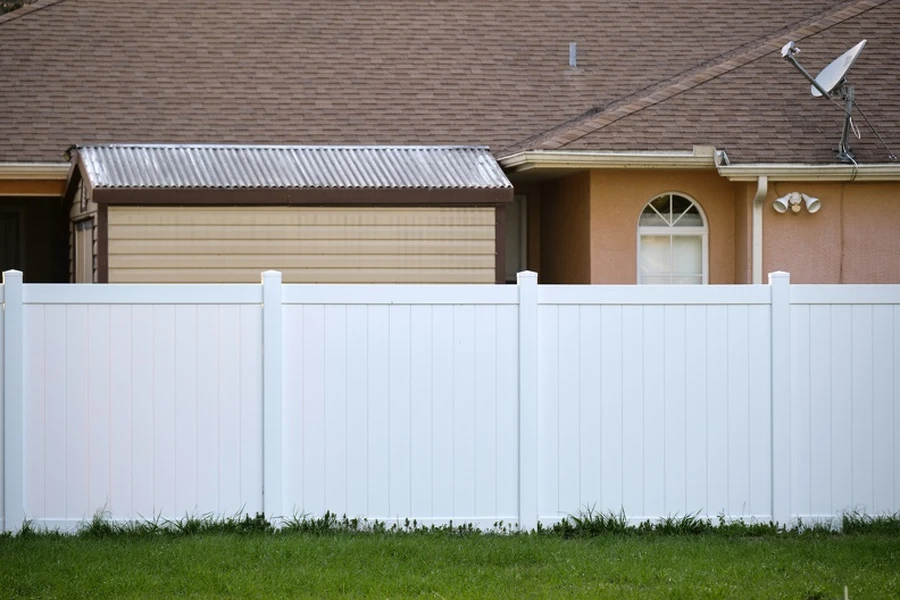 Common Vinyl Fence Installation Mistakes And How To Avoid Them Santa Rosa, CA Common Vinyl Fence Installation Mistakes And How To Avoid Them Santa Rosa, CA